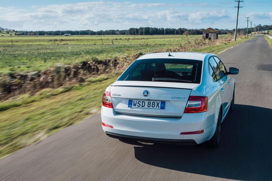  Skoda Octavia Sports Pack 2016 года  (AU) (фото 10 из 27)